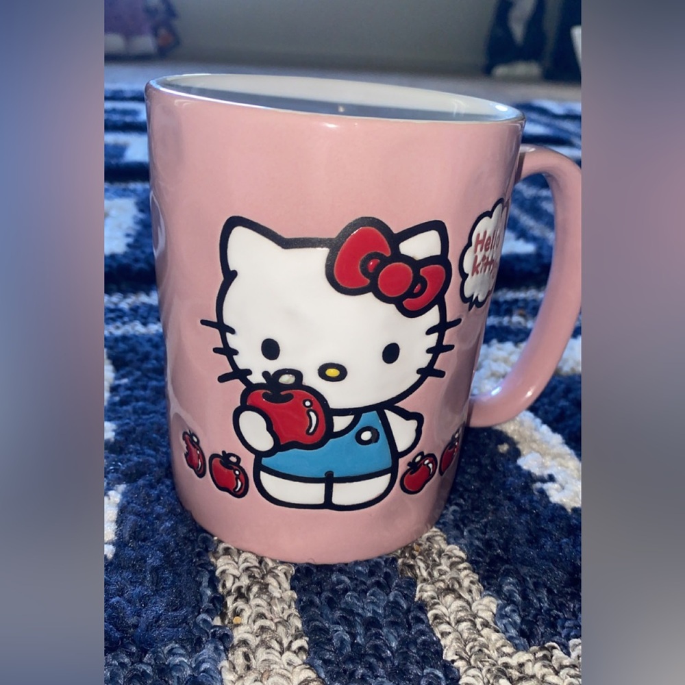 Hello kitty 20 Oz mug